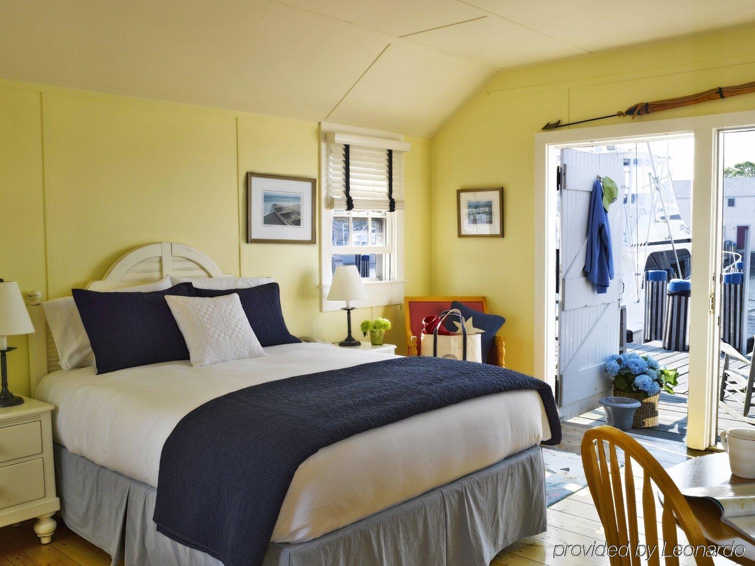 The Cottages At Nantucket Boat Basin Room photo